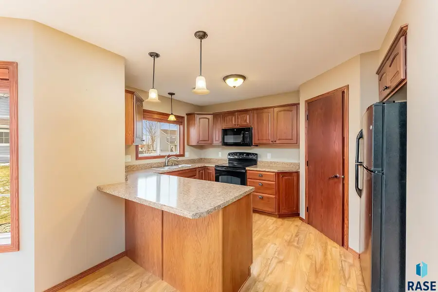 1213 N Pekin Pl, Sioux Falls, SD 57107 - Image #3