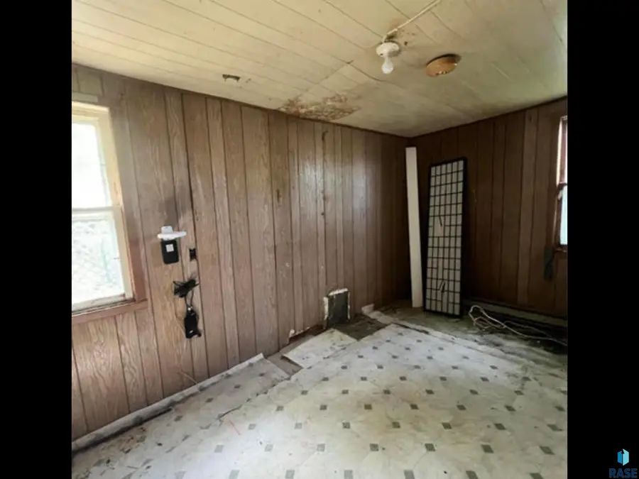 118 N Lamro St, Winner, SD 57580 - Image #3