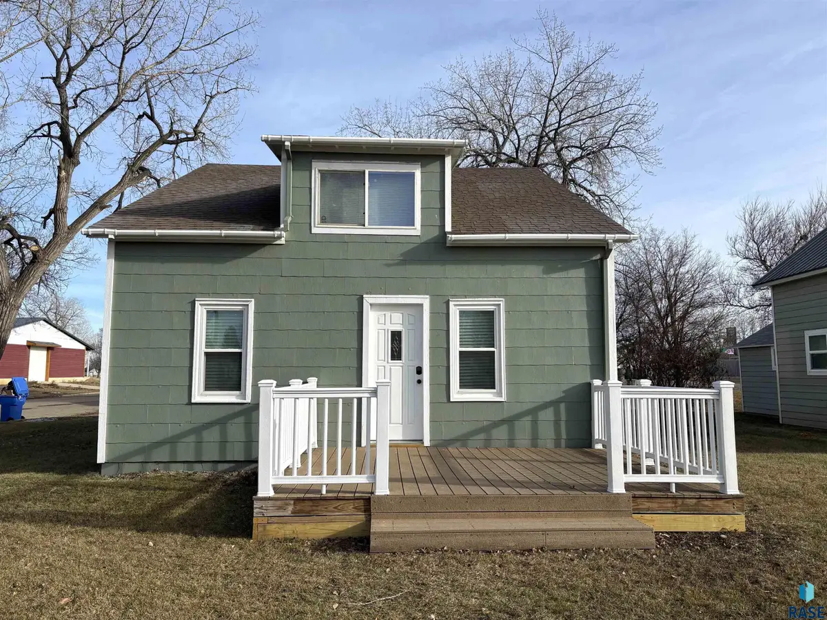 724 W 1st Ave, Miller, SD 57362 - Image #1
