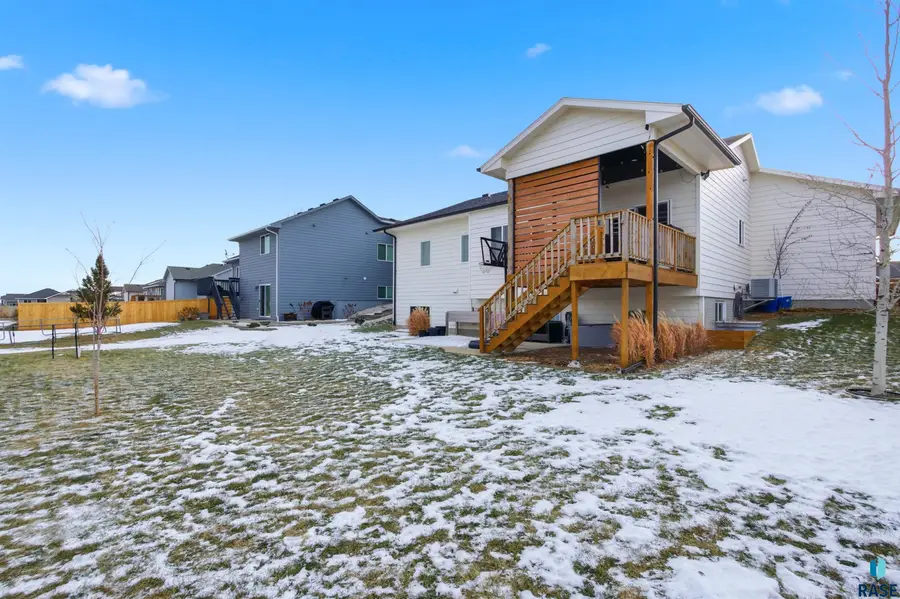 4024 S Appollonia Ct, Sioux Falls, SD 57110 - Image #2