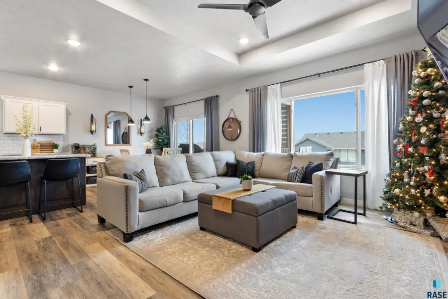 4024 S Appollonia Ct, Sioux Falls, SD 57110 - Image #3