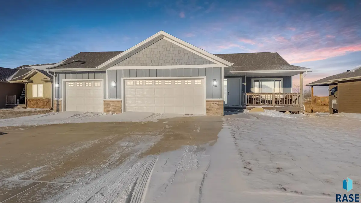 6205 S Dublin Ave, Sioux Falls, SD 57106 - Image #1