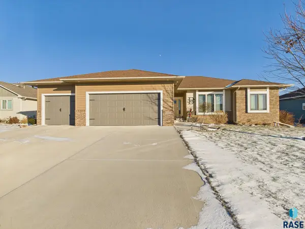 5404 S Coneflower Cir, Sioux Falls, SD 57108