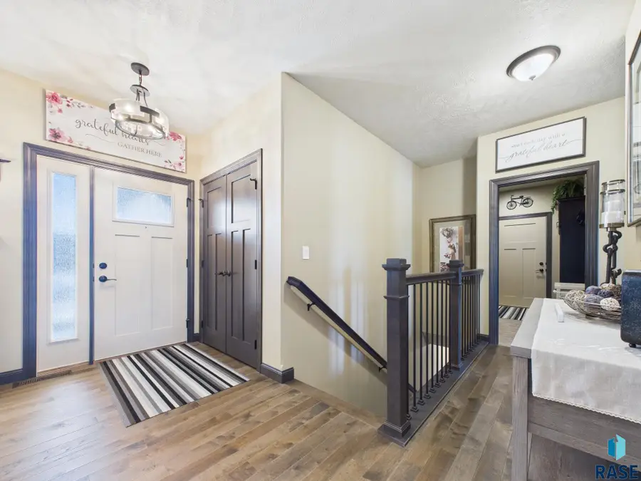 5404 S Coneflower Cir, Sioux Falls, SD 57108 - Image #3