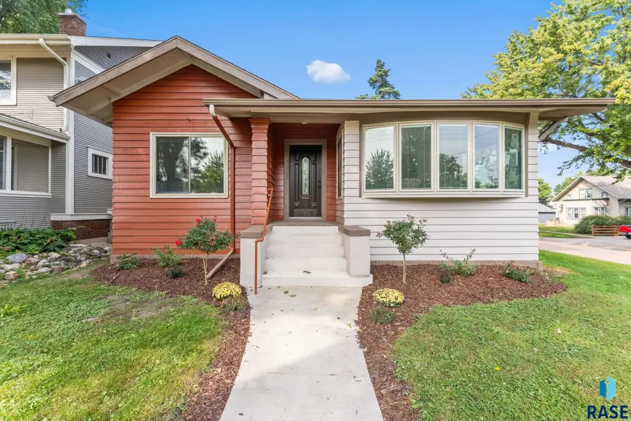 1101 S 2nd Ave, Sioux Falls, SD 57105 - Image #2