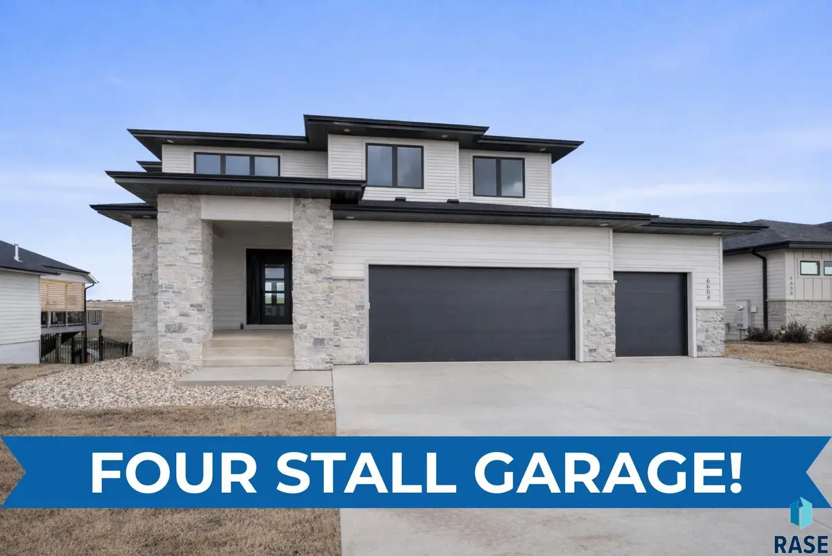 6604 E Hawker Cir, Sioux Falls, SD 57110 - #1