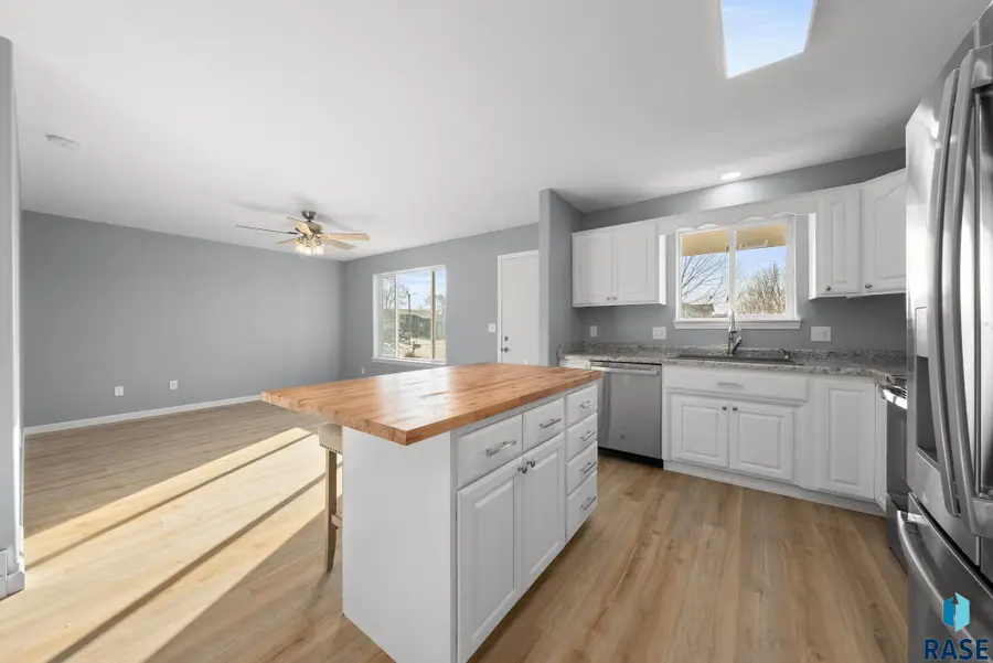 108 Kia Dr, Hartford, SD 57033 - Image #3