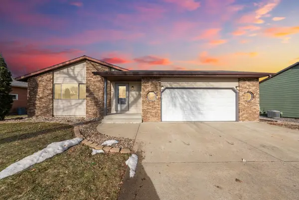 5904 W 58th St, Sioux Falls, SD 57106