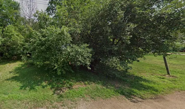 330 N 6th Ave, Canistota, SD 57012