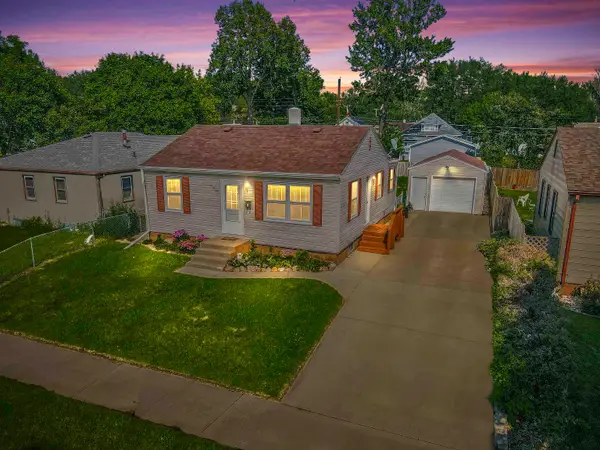 604 S Willow Ave, Sioux Falls, SD 57104