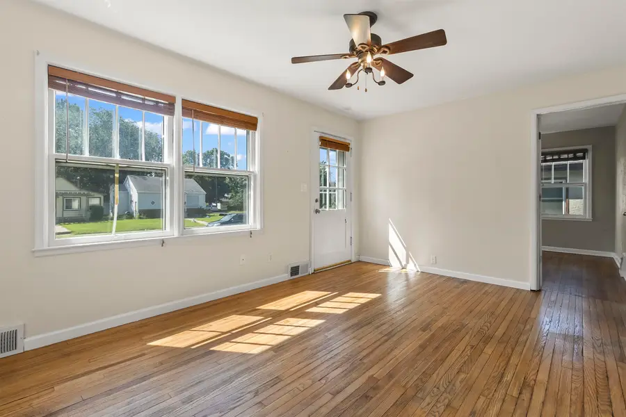 604 S Willow Ave, Sioux Falls, SD 57104 - Image #3