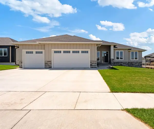 2709 S Faith Ave, Sioux Falls, SD 57110