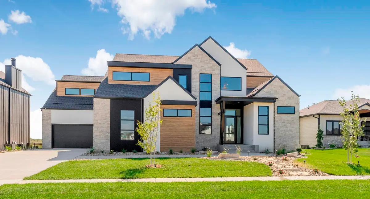 1715 Ethan St, Harrisburg, SD 57032 - Image #1