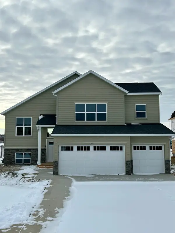 6201 W Valentine St, Sioux Falls, SD 57107