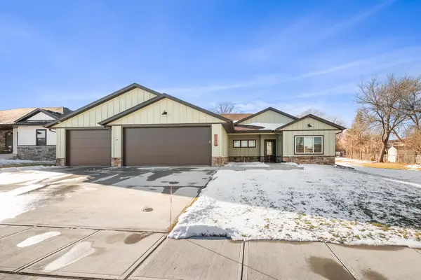 1001 S Nicholas Ave, Brandon, SD 57005