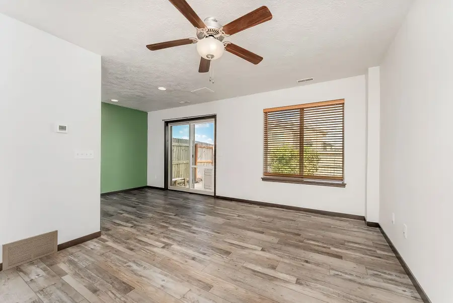 9552 W Broek Dr, Sioux Falls, SD 57106 - Image #2