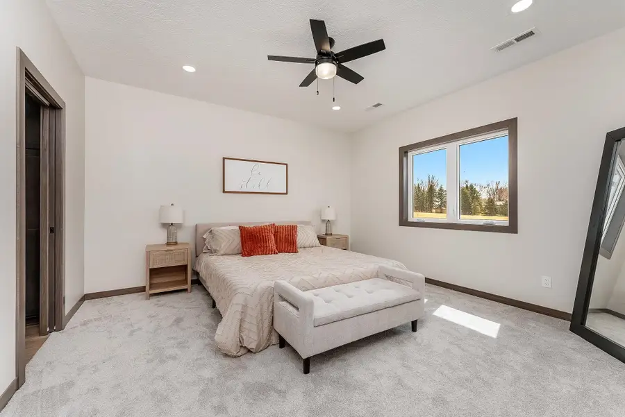 1302 Castle St #B, Larchwood, IA 51241 - Image #2