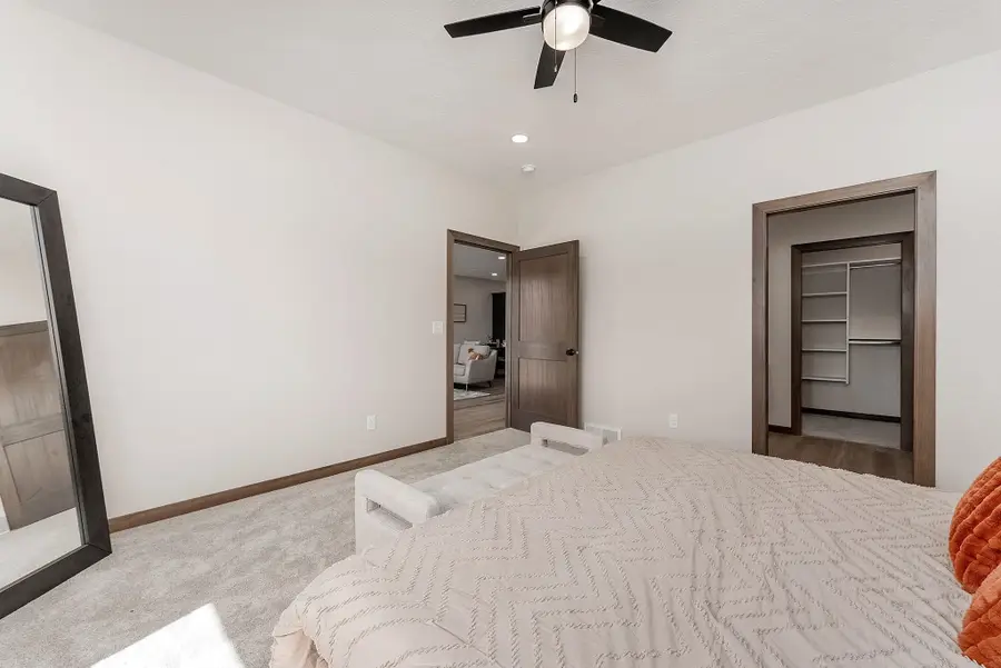 1302 Castle St #B, Larchwood, IA 51241 - Image #3