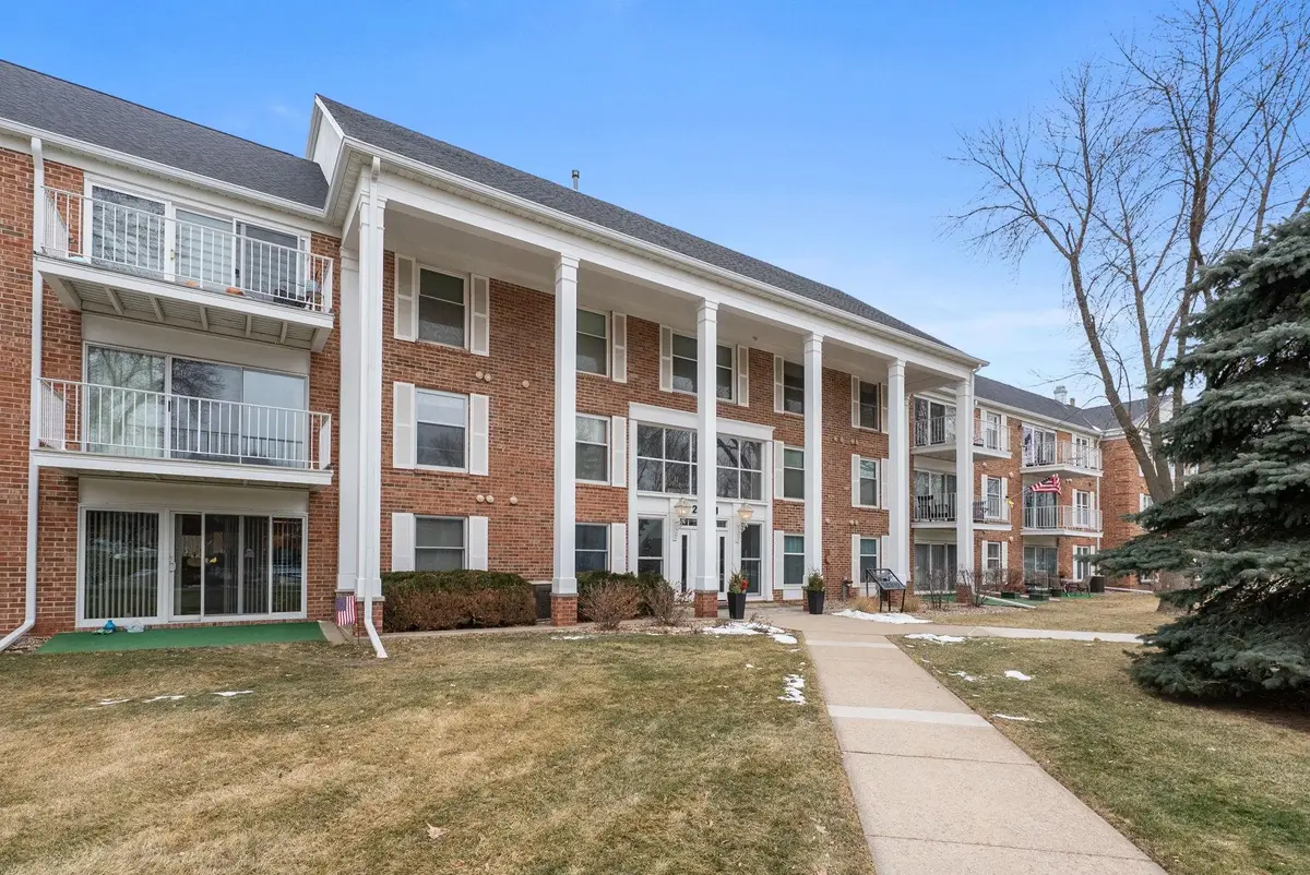 2501 S Kiwanis Ave #210, Sioux Falls, SD 57105 - Image #1