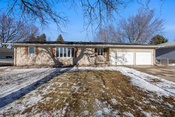 418 Johnson Ave, Baltic, SD 57003