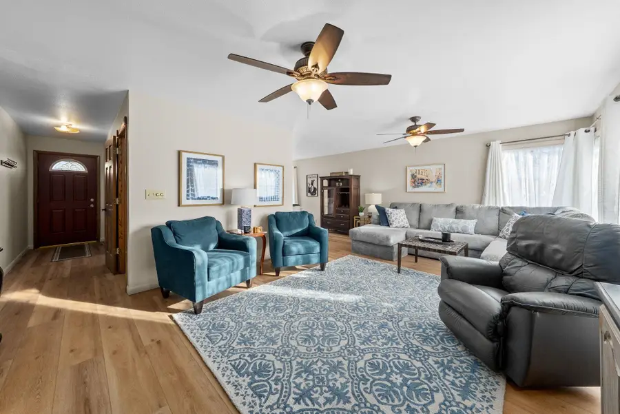 1209 E 33rd St, Sioux Falls, SD 57105 - Image #3