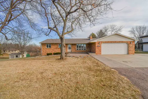 1600 S Powder House Rd, Sioux Falls, SD 57110