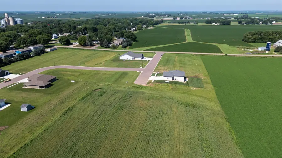 1403 Castle St, Larchwood, IA 51241 - Image #2