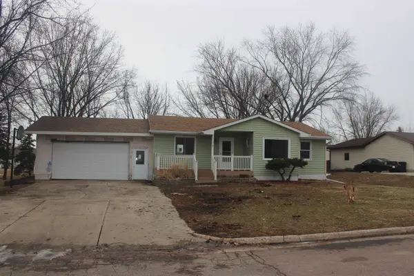 108 W Alton Ave, Flandreau, SD 57028