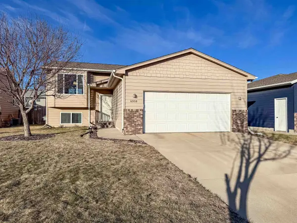 4008 W 92nd St, Sioux Falls, SD 57108