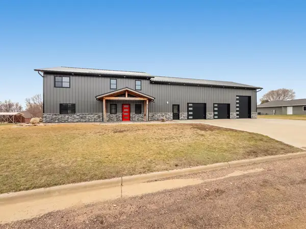 513 Beck Dr, Alcester, SD 57001