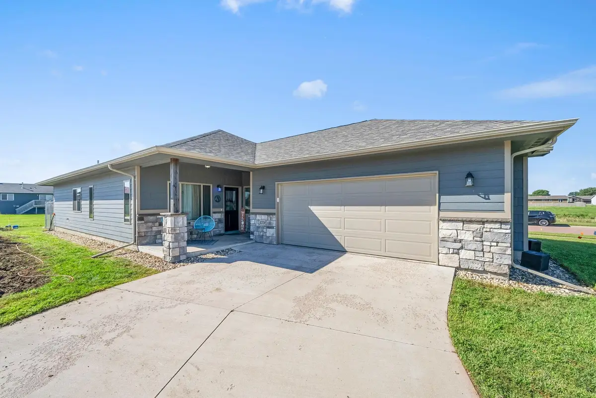 4709 W 34th St N, Sioux Falls, SD 57107 - Image #1