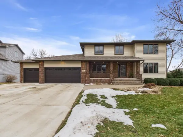 607 E 61st St, Sioux Falls, SD 57108