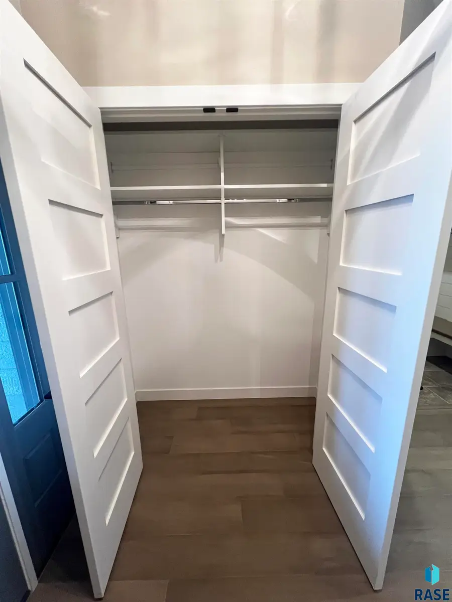 7103 E Copper Stone Cir, Sioux Falls, SD 57110 - Image #3