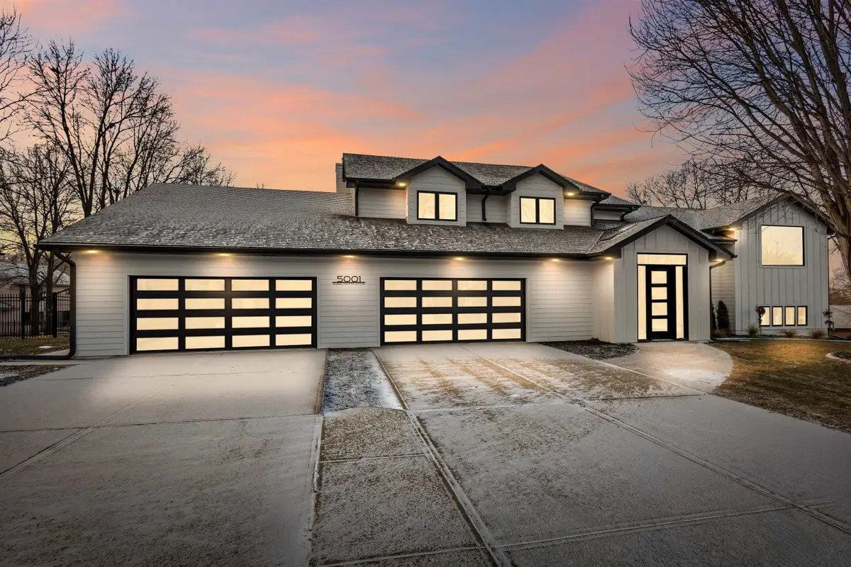 5001 S Sweetbriar Dr, Sioux Falls, SD 57108 - Image #1