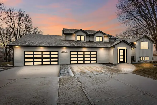 5001 S Sweetbriar Dr, Sioux Falls, SD 57108