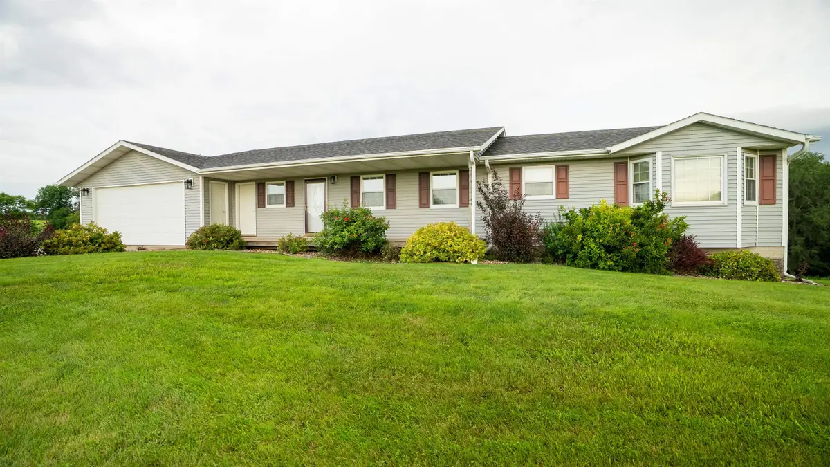 105 Buds Ave, Yankton, SD 57078 - Image #1