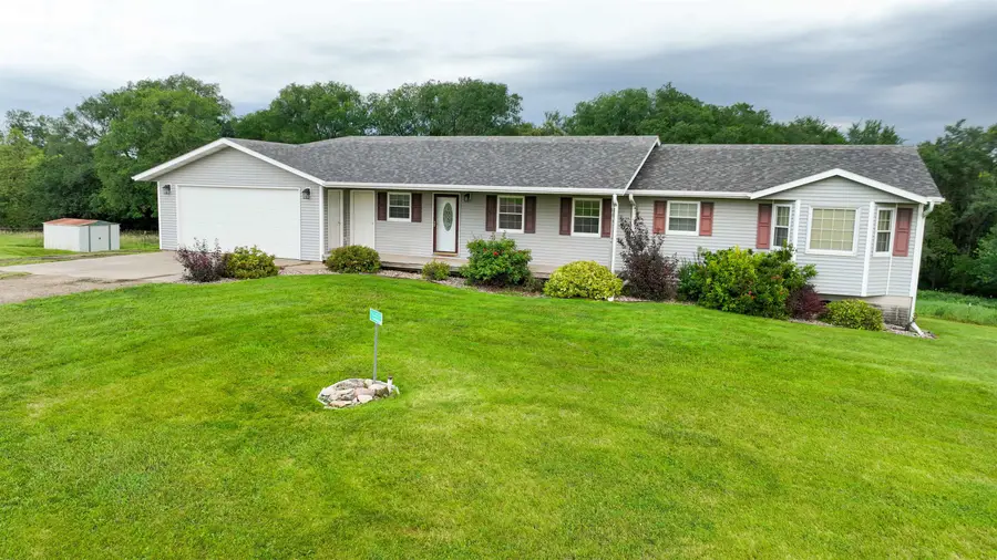 105 Buds Ave, Yankton, SD 57078 - Image #3