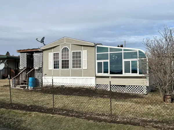 106 W South St, Badger, SD 57214
