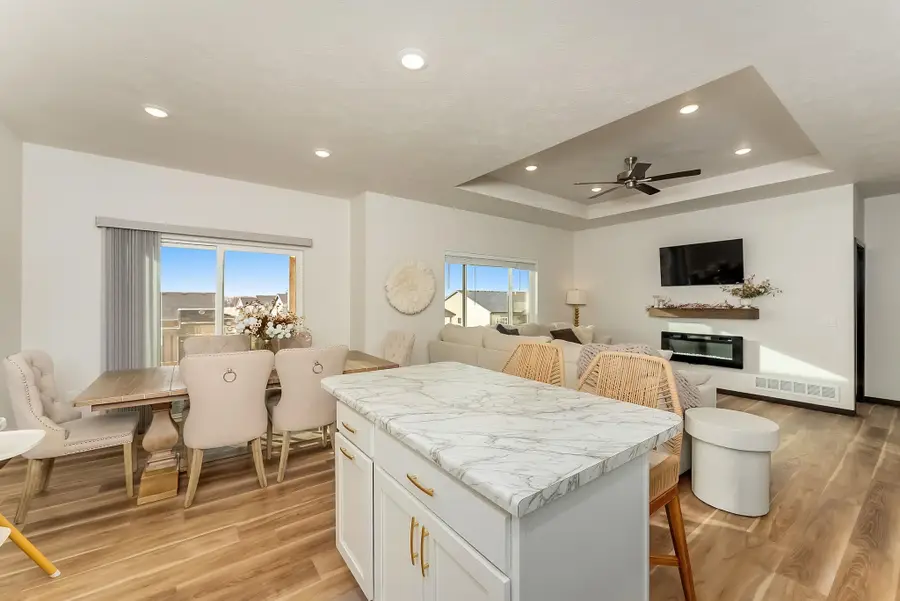 7821 E 44th St, Sioux Falls, SD 57110 - Image #2