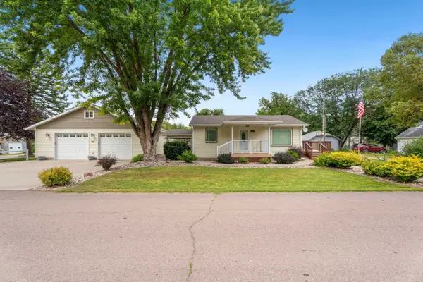 102 E 1st St, Mission Hill, SD 57046