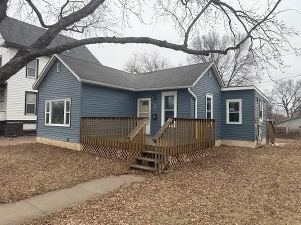916 W 10th St, Sioux Falls, SD 57104