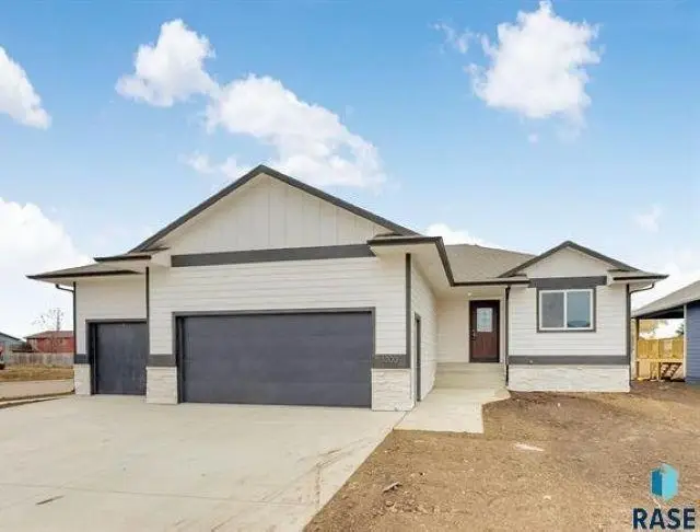 1014 Birch St, Harrisburg, SD 57032 - Image #1