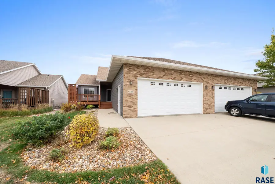 6608 S Bellwood Ave, Sioux Falls, SD 57108 - Image #2