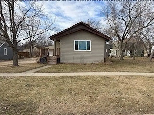 215 N Union Ave, Madison, SD 57042 - Image #3