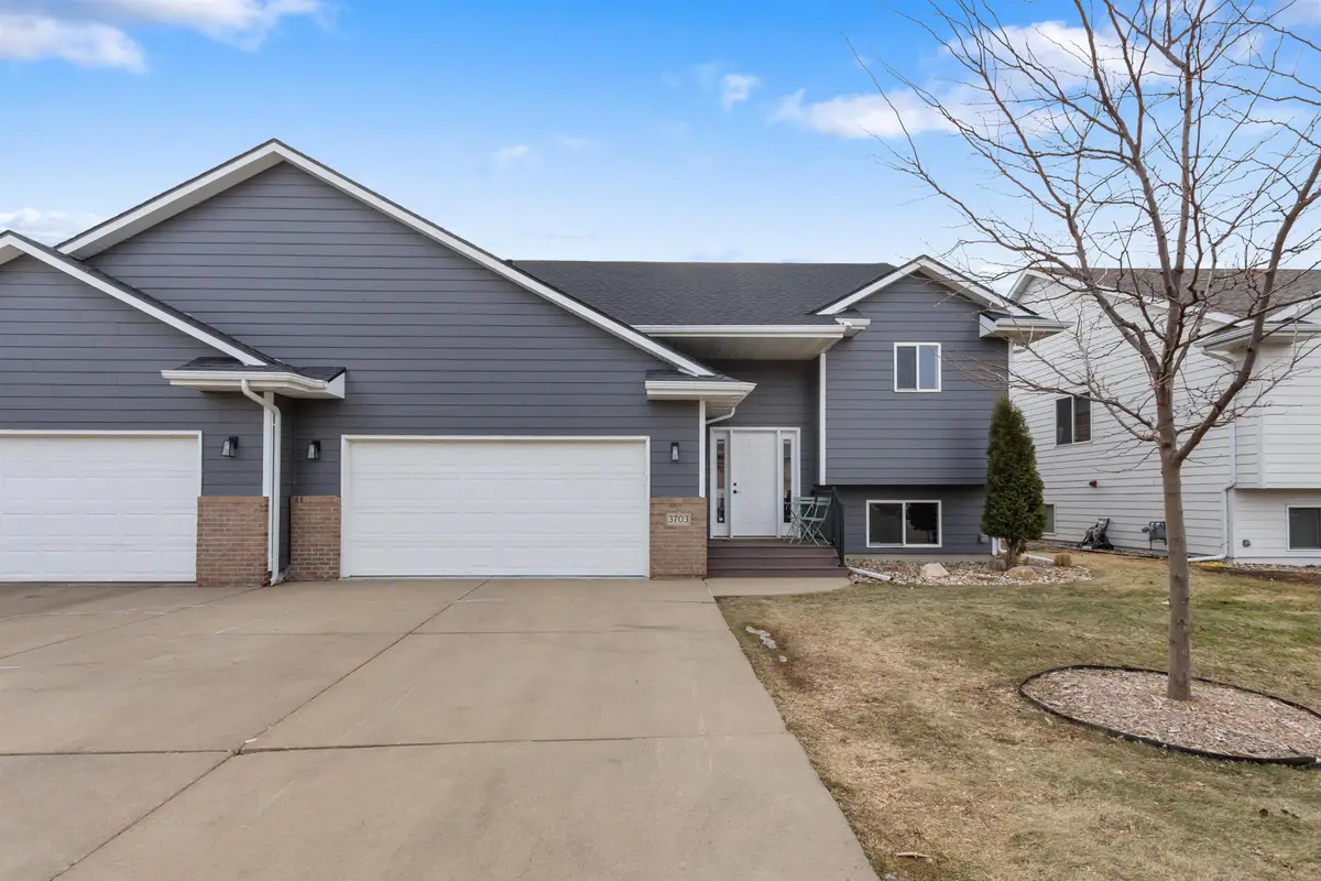 3703 W 93rd St, Sioux Falls, SD 57108 - Image #1