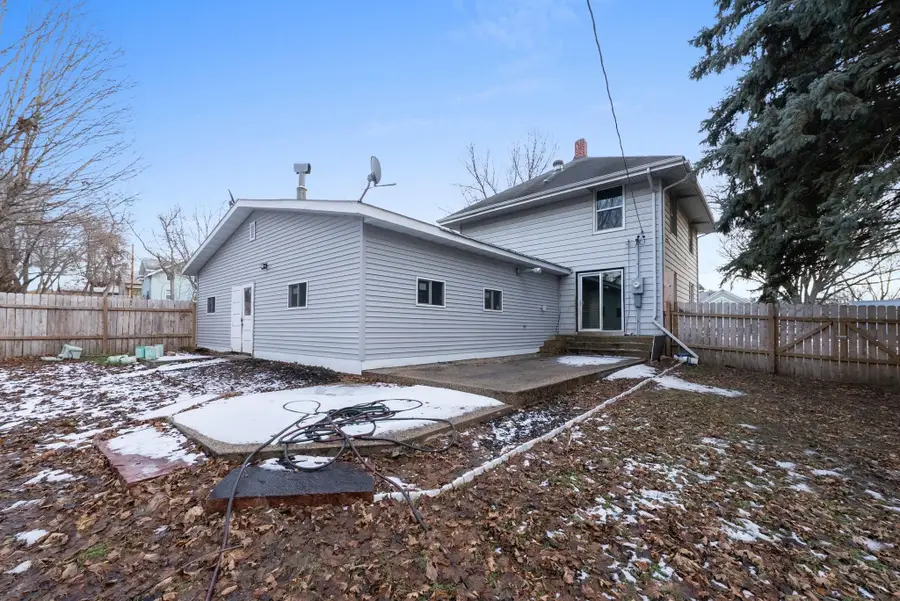 312 6th St E, Jasper, MN 56144 - Image #2