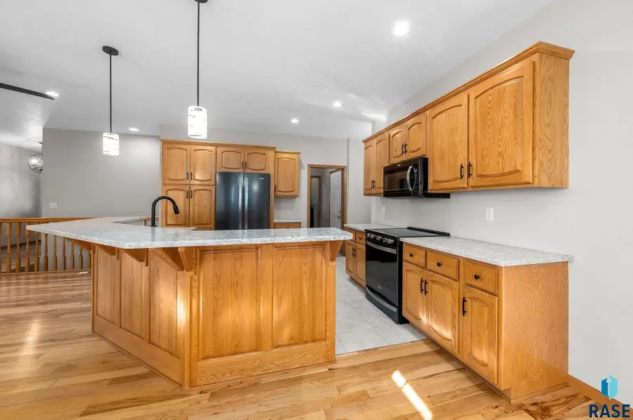 3700 S Mesquite Ave, Sioux Falls, SD 57110 - Image #2