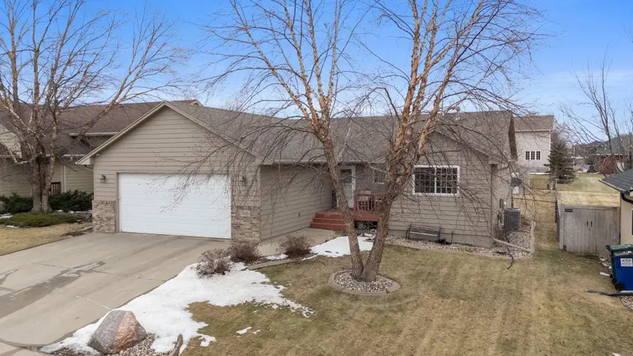 7525 W Stoney Creek St, Sioux Falls, SD 57106 - Image #2