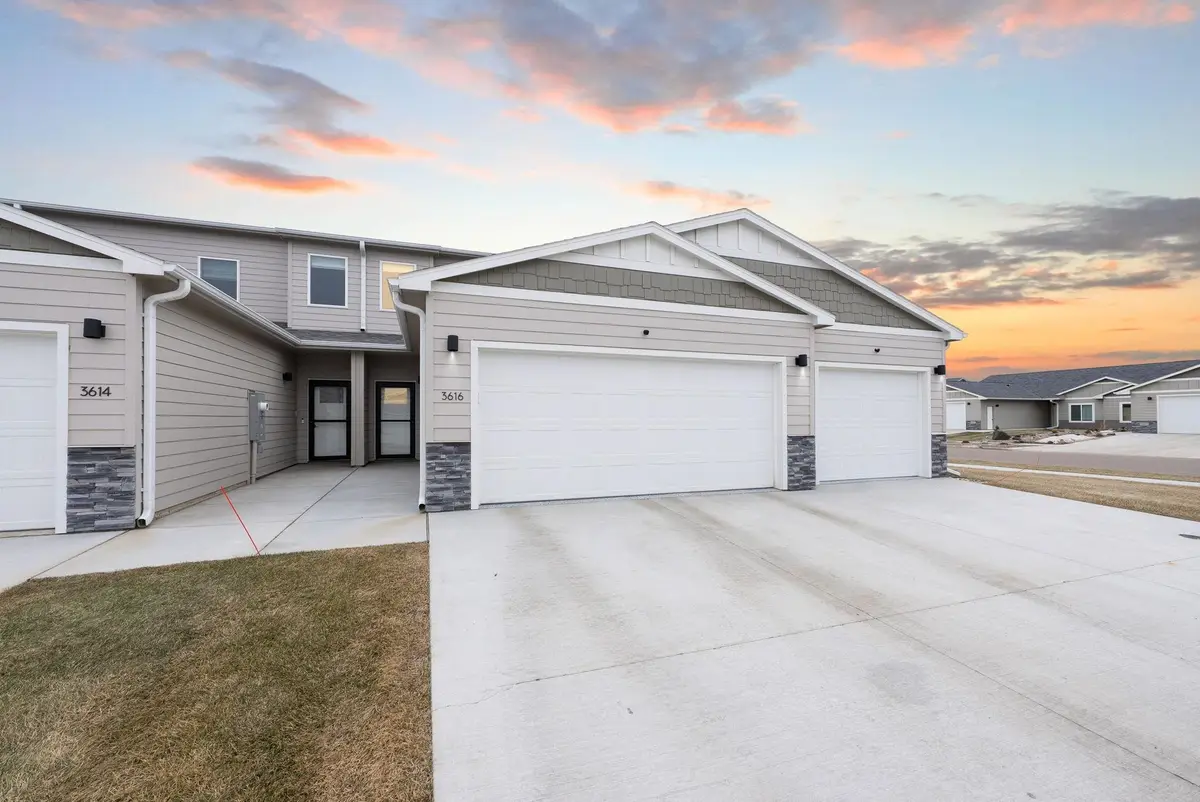 3616 S Chalice Pl, Sioux Falls, SD 57106 - Image #1