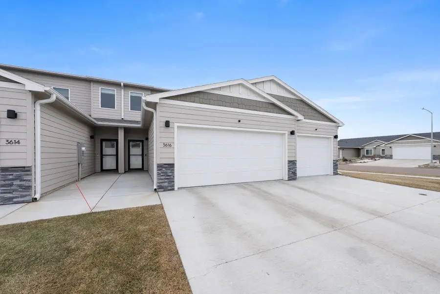 3616 S Chalice Pl, Sioux Falls, SD 57106 - Image #2